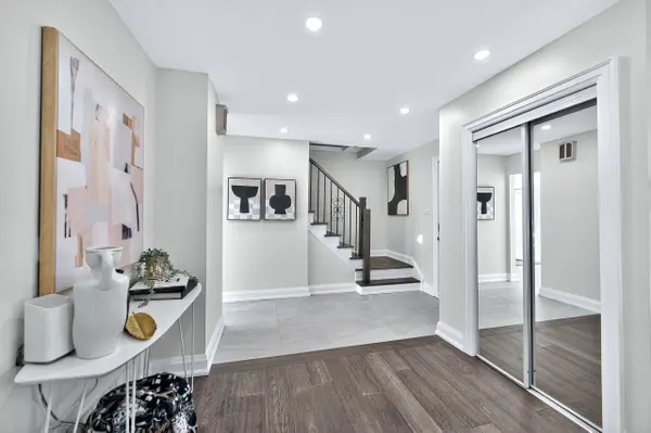 10 Essex PL, Brampton, ON L6T 2A6