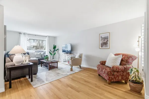 31 Rodgers RD, Guelph, ON N1G 4V5