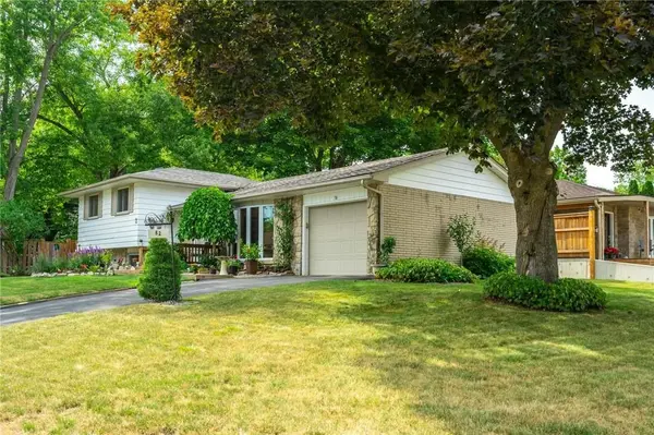 82 Turnbull RD, Hamilton, ON L9H 3W9