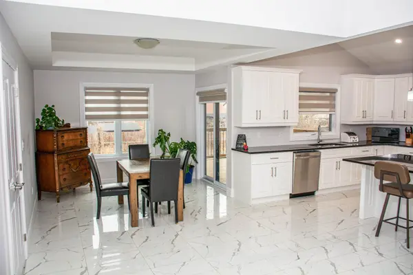 72 Noble CT, Amherstburg, ON N9V 0G8