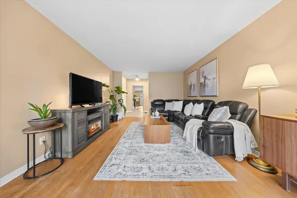 1332 Henry Farm DR, Belair Park - Copeland Park And Area, ON K2C 2E4