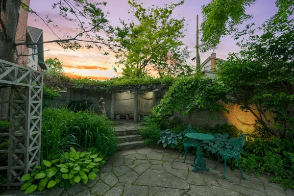 12 Allan PL, Glebe - Ottawa East And Area, ON K1S 3T1