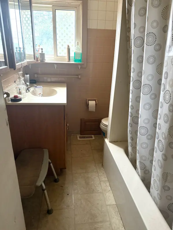 76 Louis ST, Brockville, ON K6V 4H6