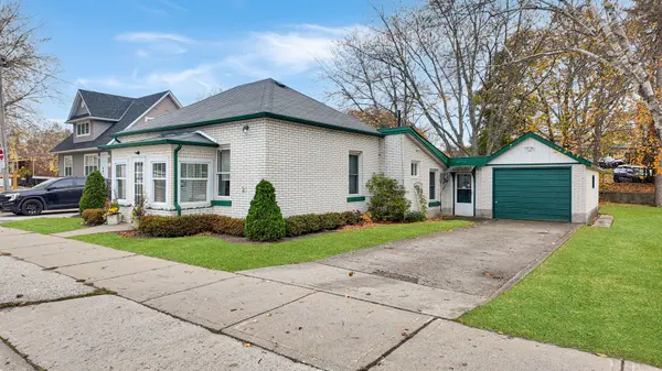 21 GROSVENOR ST N, Saugeen Shores, ON N0H 2L0