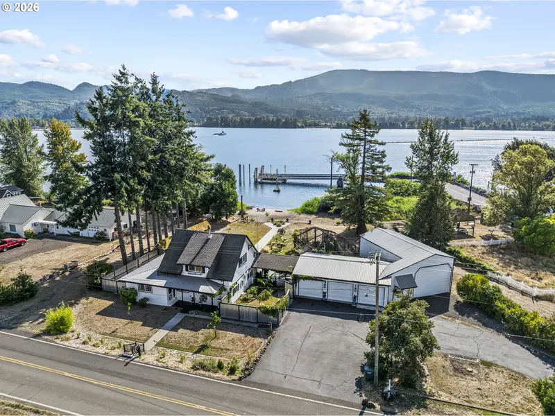 10 E SUNNY SANDS RD, Cathlamet, WA 98612