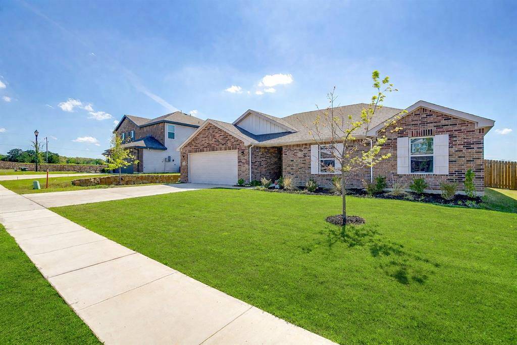 126 Cooper Drive, Cleburne, TX 76031