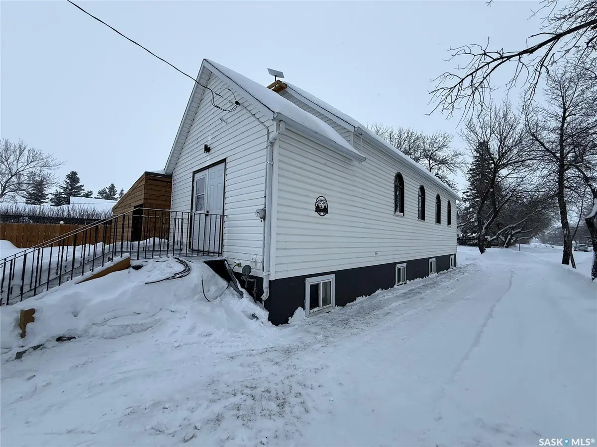 201 1st STREET NE, Watson, SK S0K 4V0
