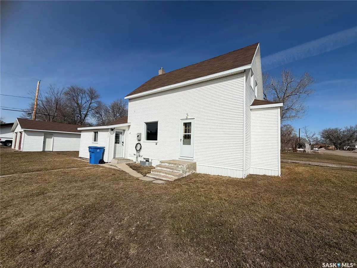 220 4th STREET E, Carnduff, SK S0C 0S0