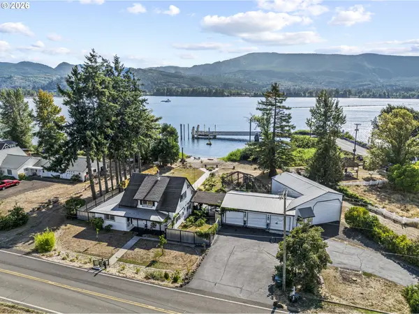 10 E SUNNY SANDS RD, Cathlamet, WA 98612