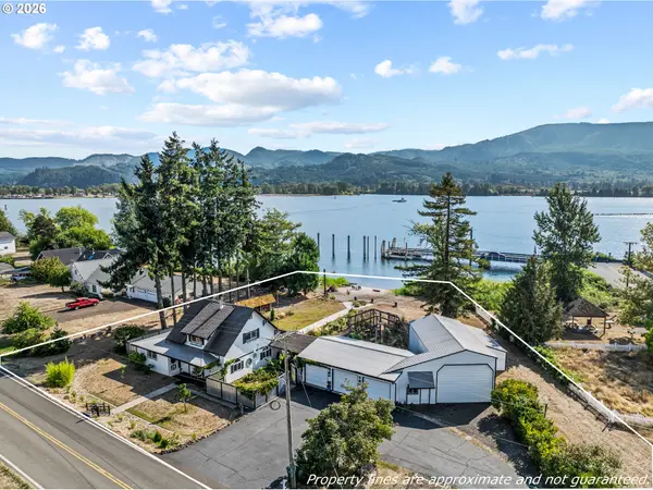 10 E SUNNY SANDS RD, Cathlamet, WA 98612