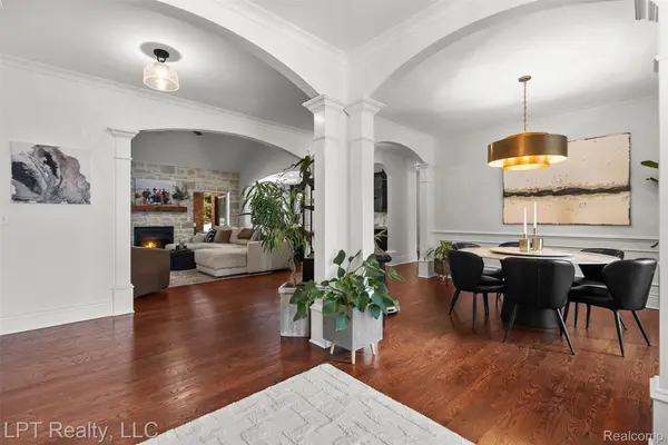 4525 Mapleton DR, Genoa Township, MI 48843