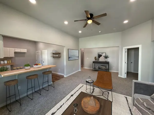 320 W 6th Street, Bonham, TX 75418