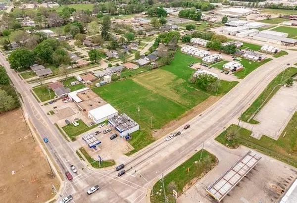 1405 Swan Lake Road, Bossier City, LA 71111