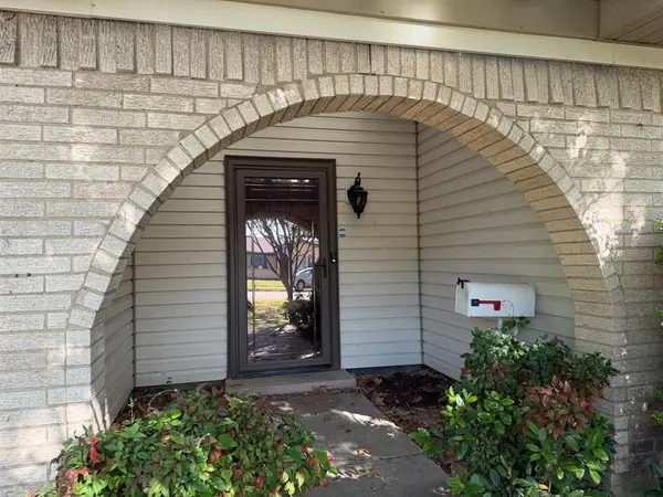 5112 Karen Drive, North Richland Hills, TX 76180