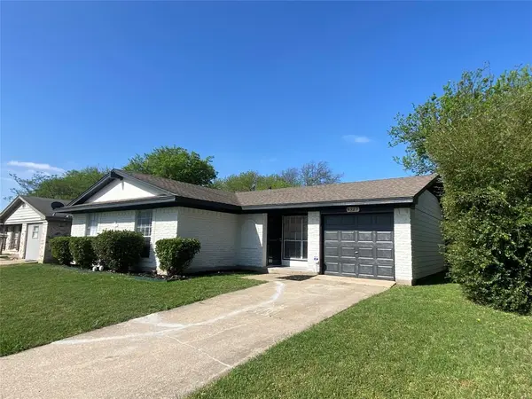 6327 Hidden Trail Drive, Dallas, TX 75241