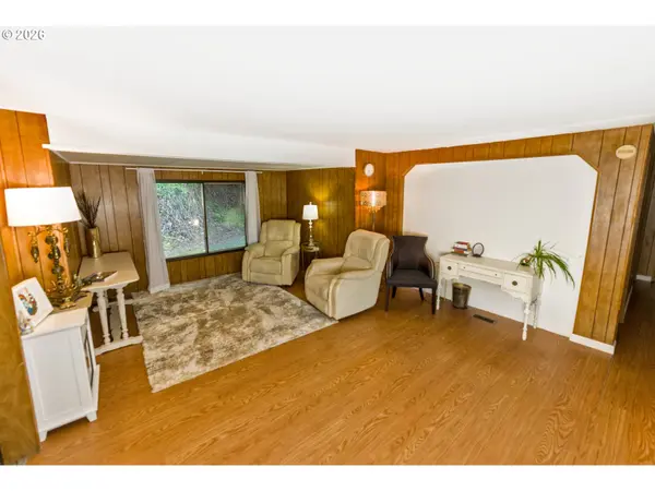 51298 MYRTLE CREEK RD, Myrtle Point, OR 97458