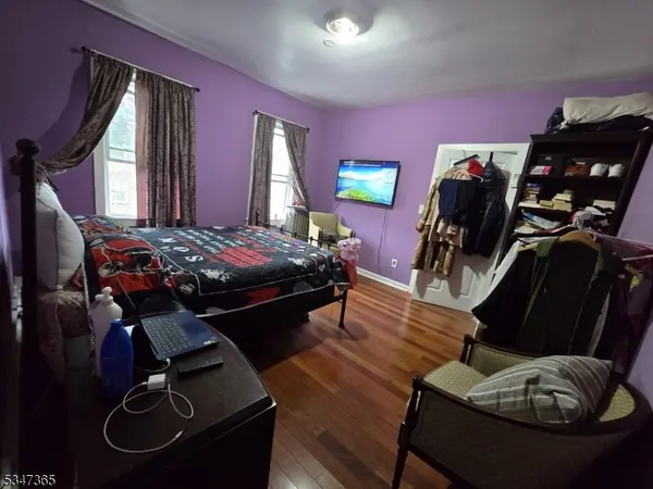 36 Holland St, Newark City, NJ 07103