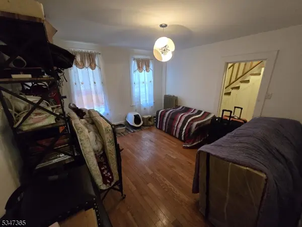 36 Holland St, Newark City, NJ 07103