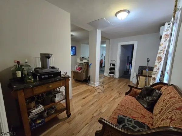 36 Holland St, Newark City, NJ 07103