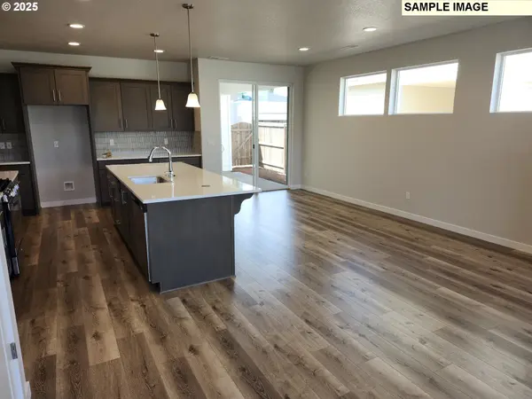 762 Magnolia AVE, Woodburn, OR 97071