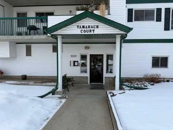 5007 52 Avenue ##206, Ponoka, AB T4J 1S3