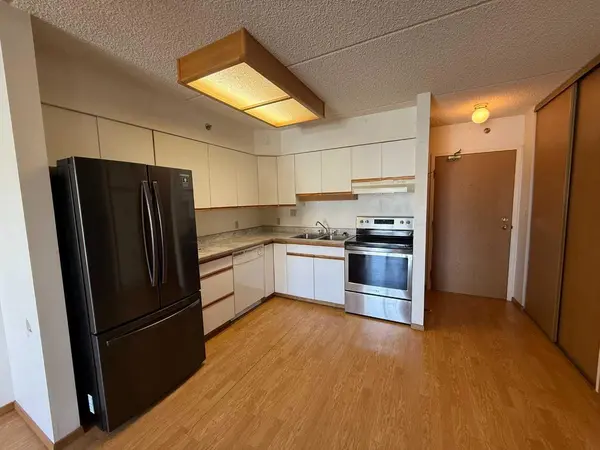 5007 52 Avenue ##206, Ponoka, AB T4J 1S3