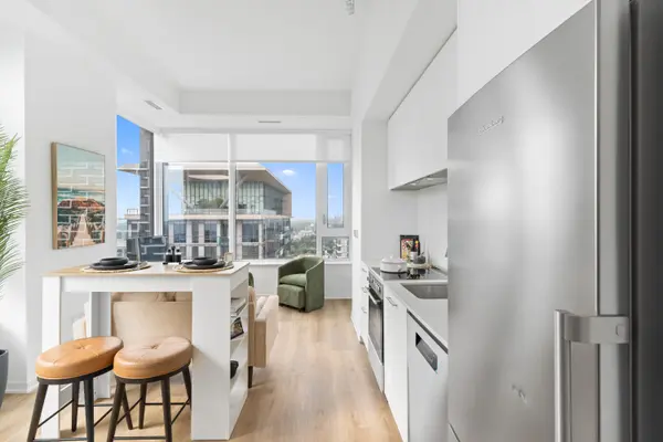 101 Roehampton AVE #2612, Toronto C10, ON M4P 2W2