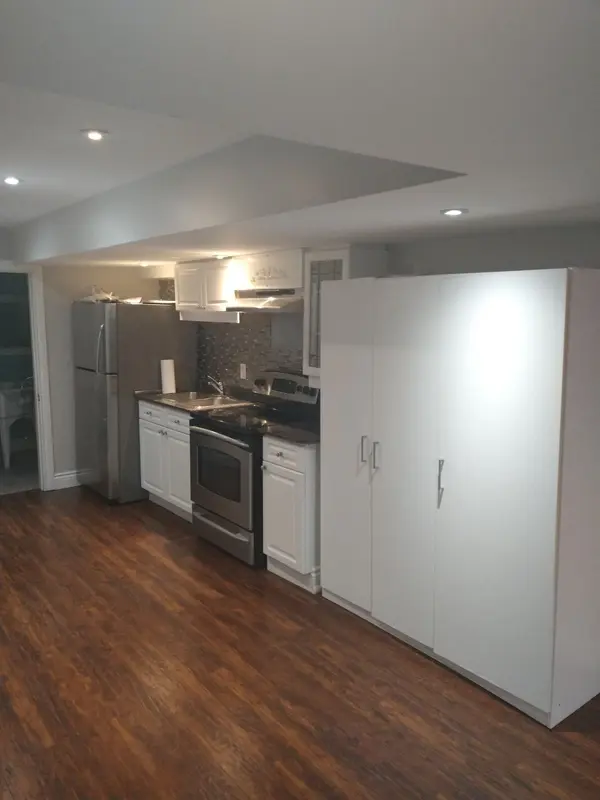 129 Matthewson AVE #Bsmnt, Bradford West Gwillimbury, ON L3Z 0P3