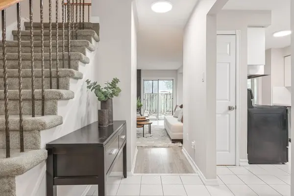 242 Tansley RD, Vaughan, ON L4J 2Y9