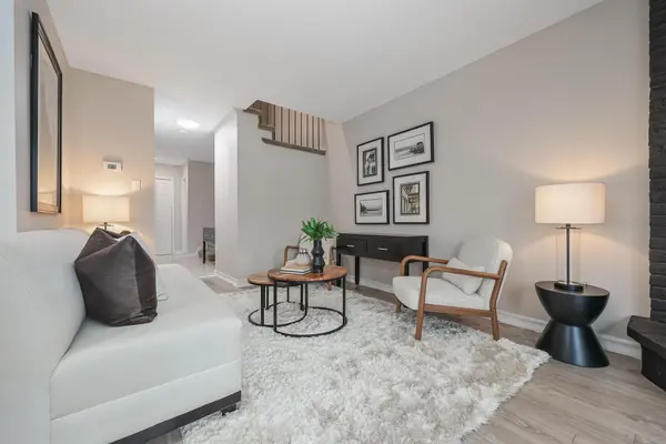 242 Tansley RD, Vaughan, ON L4J 2Y9