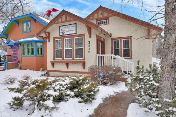 3230 13th AVENUE, Regina, SK S4T 1P4