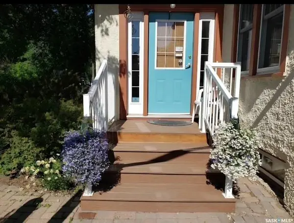 3230 13th AVENUE, Regina, SK S4T 1P4