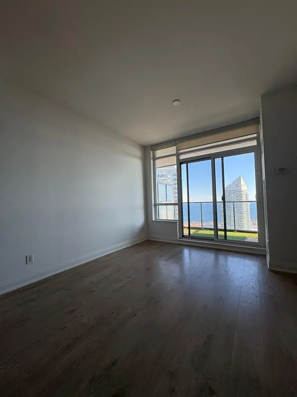 36 Park Lawn RD #3802, Toronto W06, ON M8V 0E5