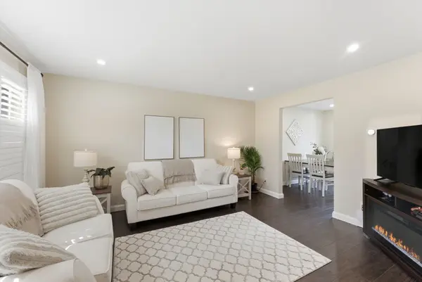 8102 Lamont AVE, Niagara Falls, ON L2G 6V5