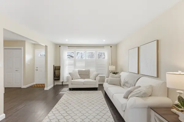 8102 Lamont AVE, Niagara Falls, ON L2G 6V5