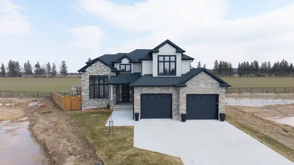 24 Postma CRES, North Middlesex, ON N0M 1A0