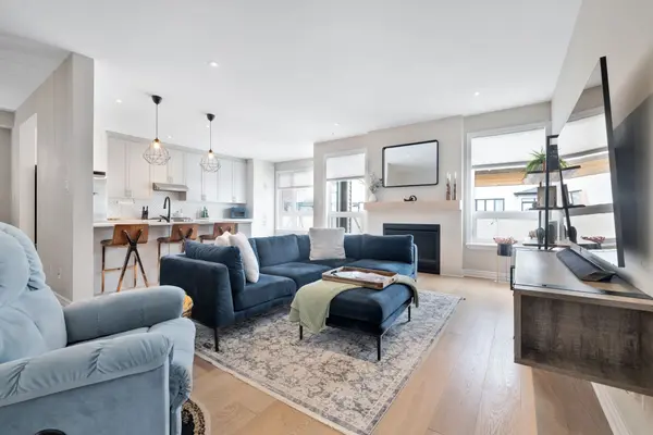 176 Balikun HTS, Kanata, ON K2V 0B6