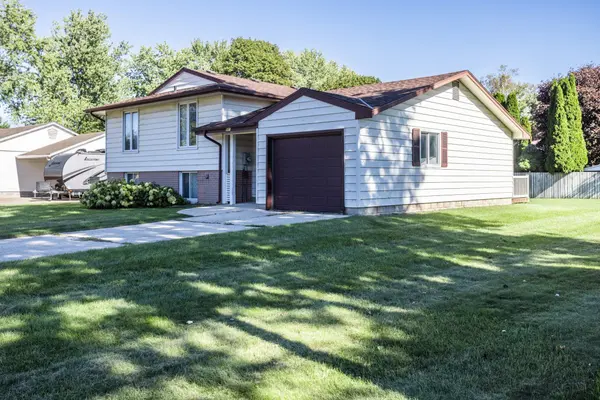 991 Bricker ST N, Saugeen Shores, ON N0H 2C3