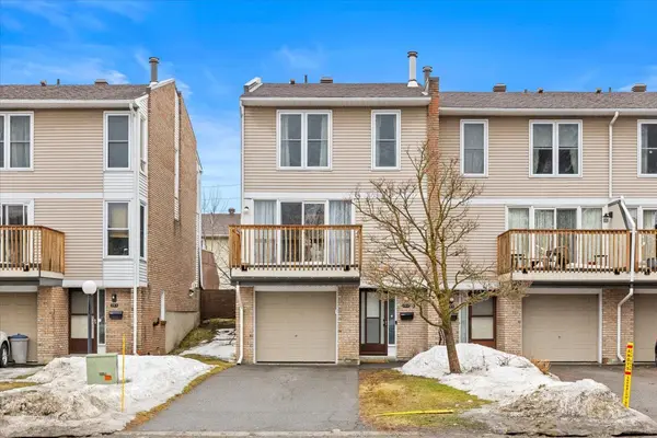 278 Dalehurst DR #E, Tanglewood - Grenfell Glen - Pineglen, ON K2G 4J5