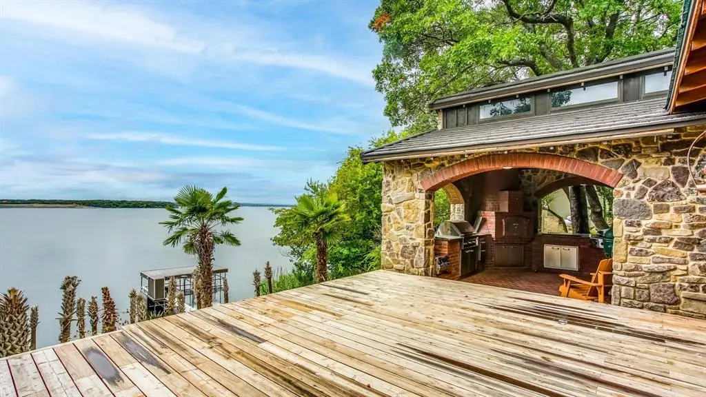 8935 Dickson Road, Fort Worth, TX 76179