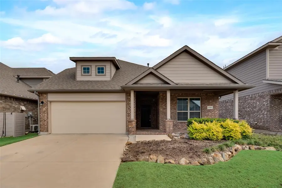 916 Dove Cove, Argyle, TX 76226