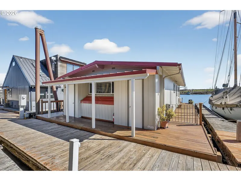 24800 NW St Helens RD #L10, Portland, OR 97231