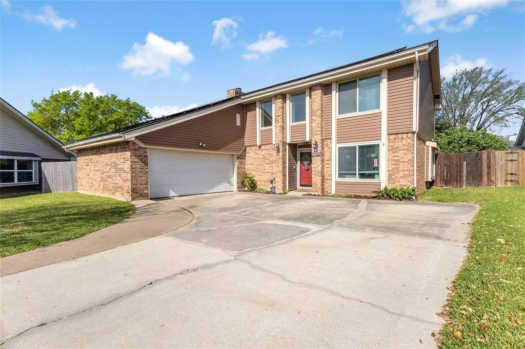 2405 Thistle Court, Euless, TX 76039