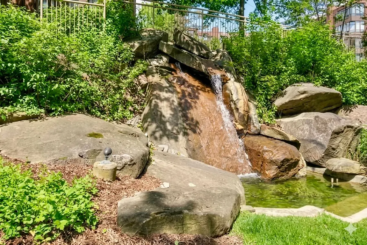 245 The Donway N/A W #212, Toronto C13, ON M3B 3M2