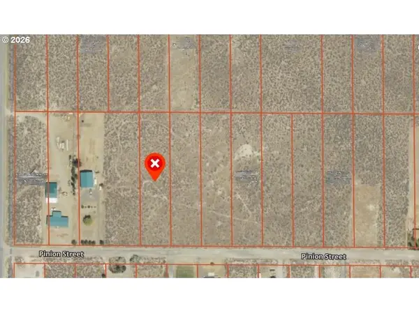 Pinion ST, Christmas Valley, OR 97641