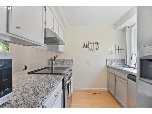 1450 SW BRIDLEWOOD DR #1, Dallas, OR 97338