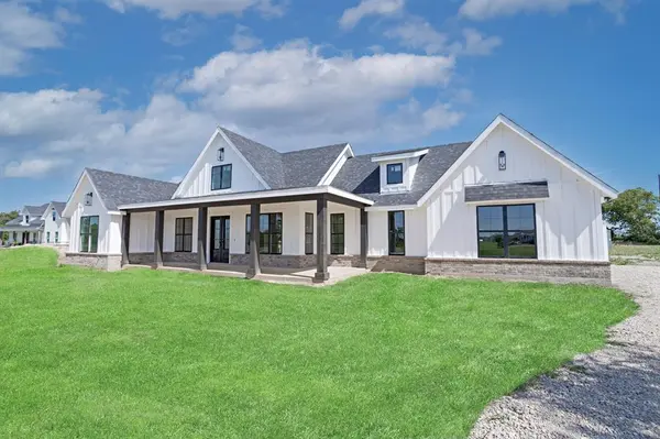 5926 High Mesa Drive, Justin, TX 76247