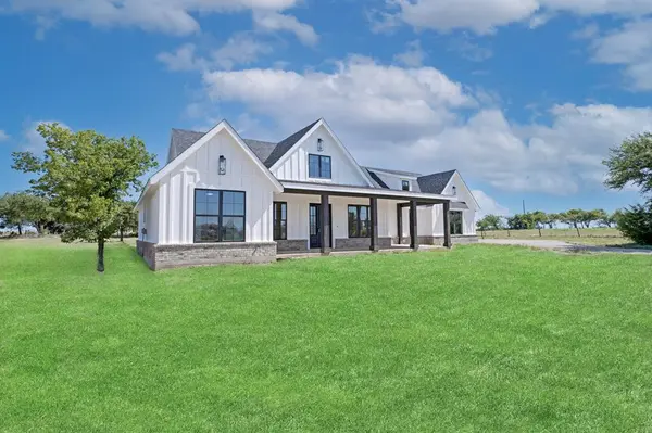 5926 High Mesa Drive, Justin, TX 76247