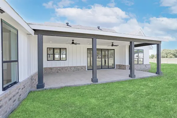 5926 High Mesa Drive, Justin, TX 76247
