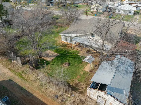 1109 W Elm Street, Breckenridge, TX 76424